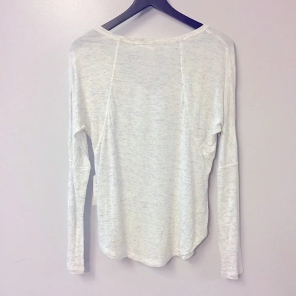 Melrose and Market Long Sleeve Raw Seam Tee Size S‎ NWT
